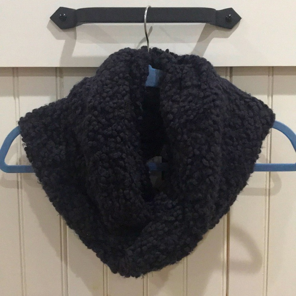 Aerie Infinity Scarf